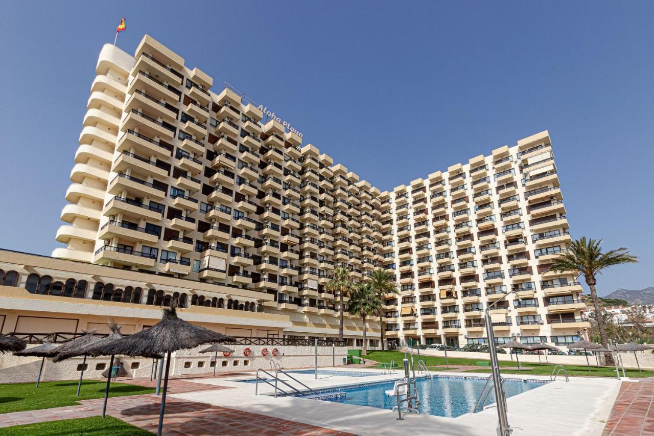 Beachfront With Spectacular Views And Swimming Pool เบนัลมาเดนา ภายนอก รูปภาพ